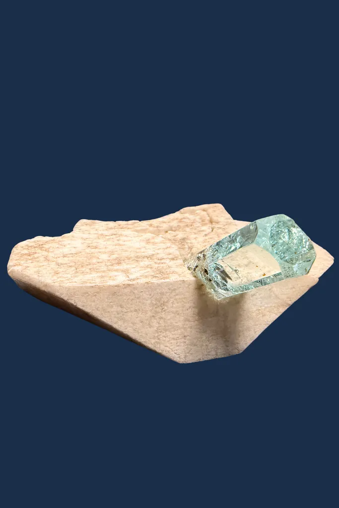 Aquamarin from Pakistan, Gilgit-Baltistan, Distrikt Shigar, Braldu Tal, Dassu - image 2