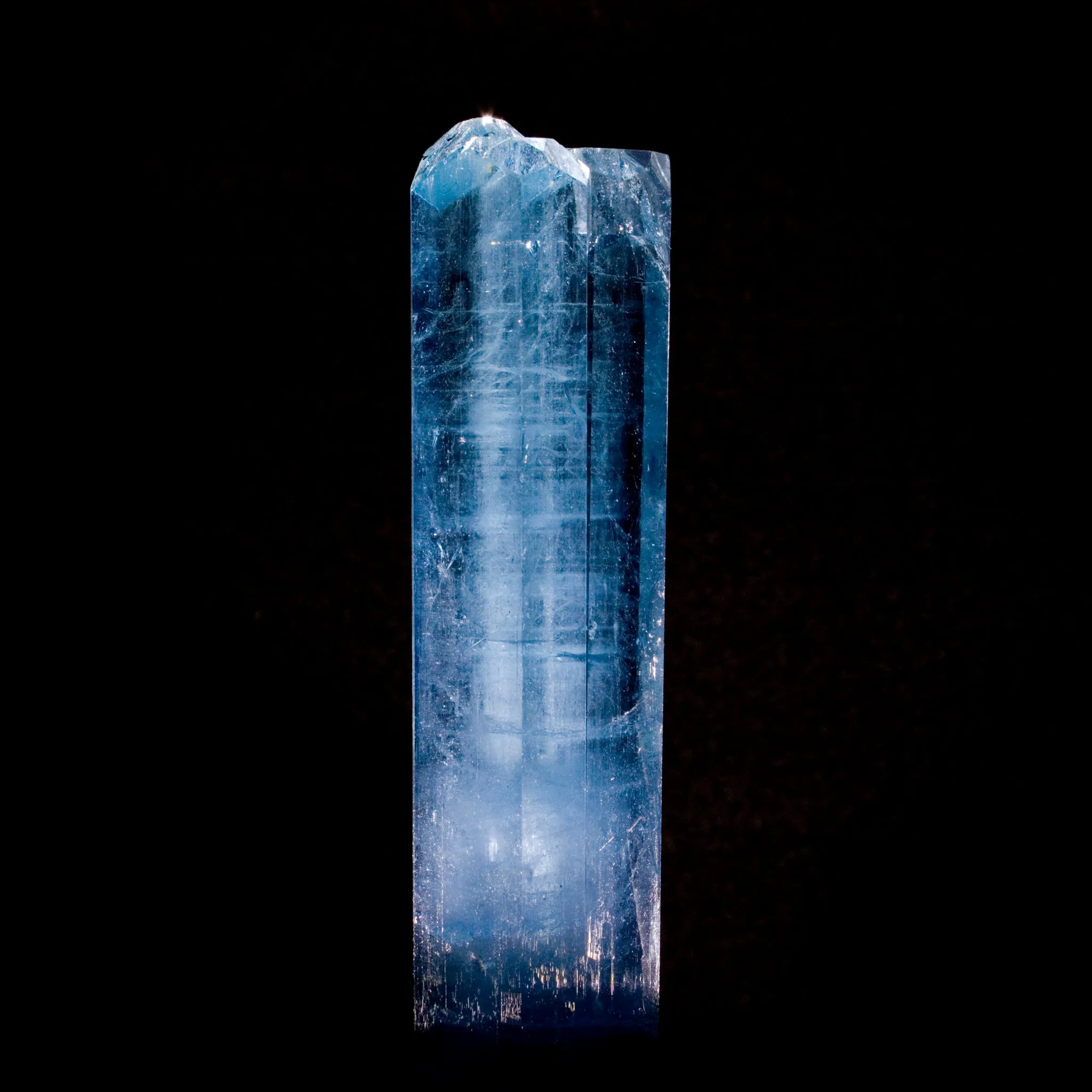 Aquamarine: 483 Carats, Multi-Terminated, Vietnam - image 5