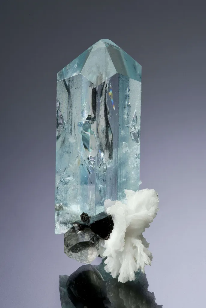 Aquamarine, Albite, Schorl - image 2