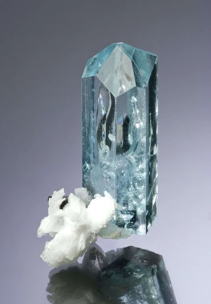 Aquamarine, Albite, Schorl - image 3