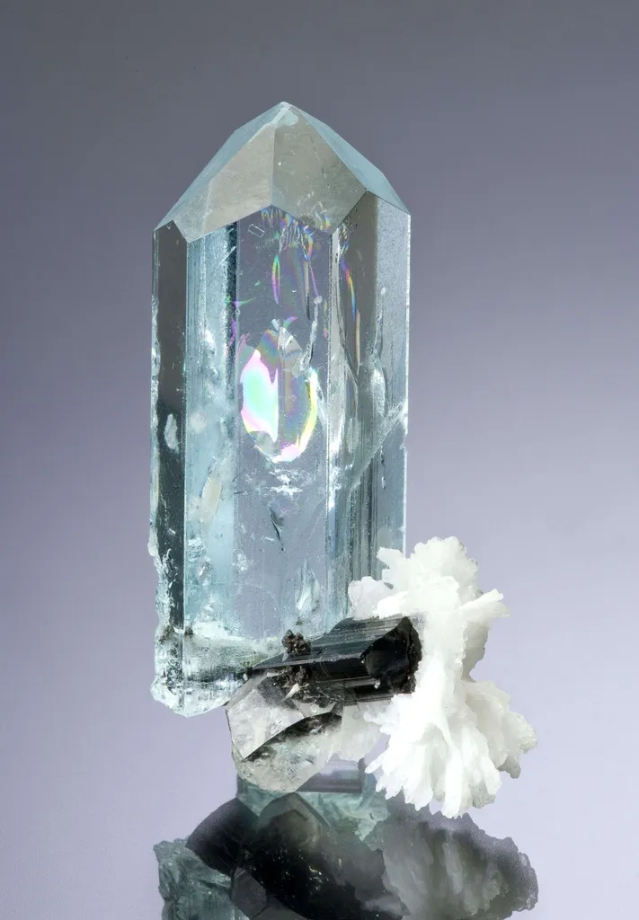 Aquamarine, Albite, Schorl - image 4