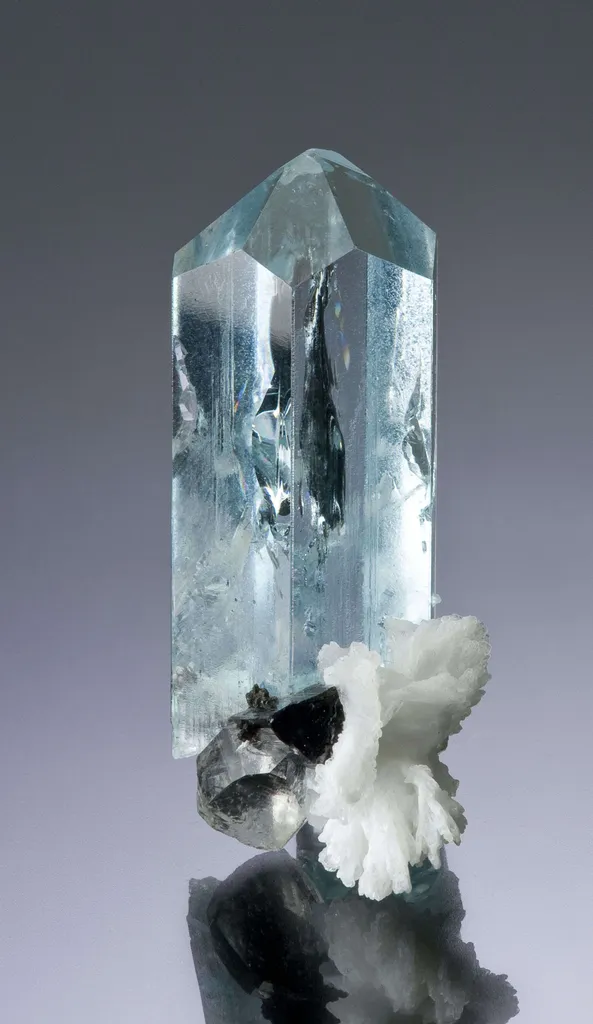 Aquamarine, Albite, Schorl image