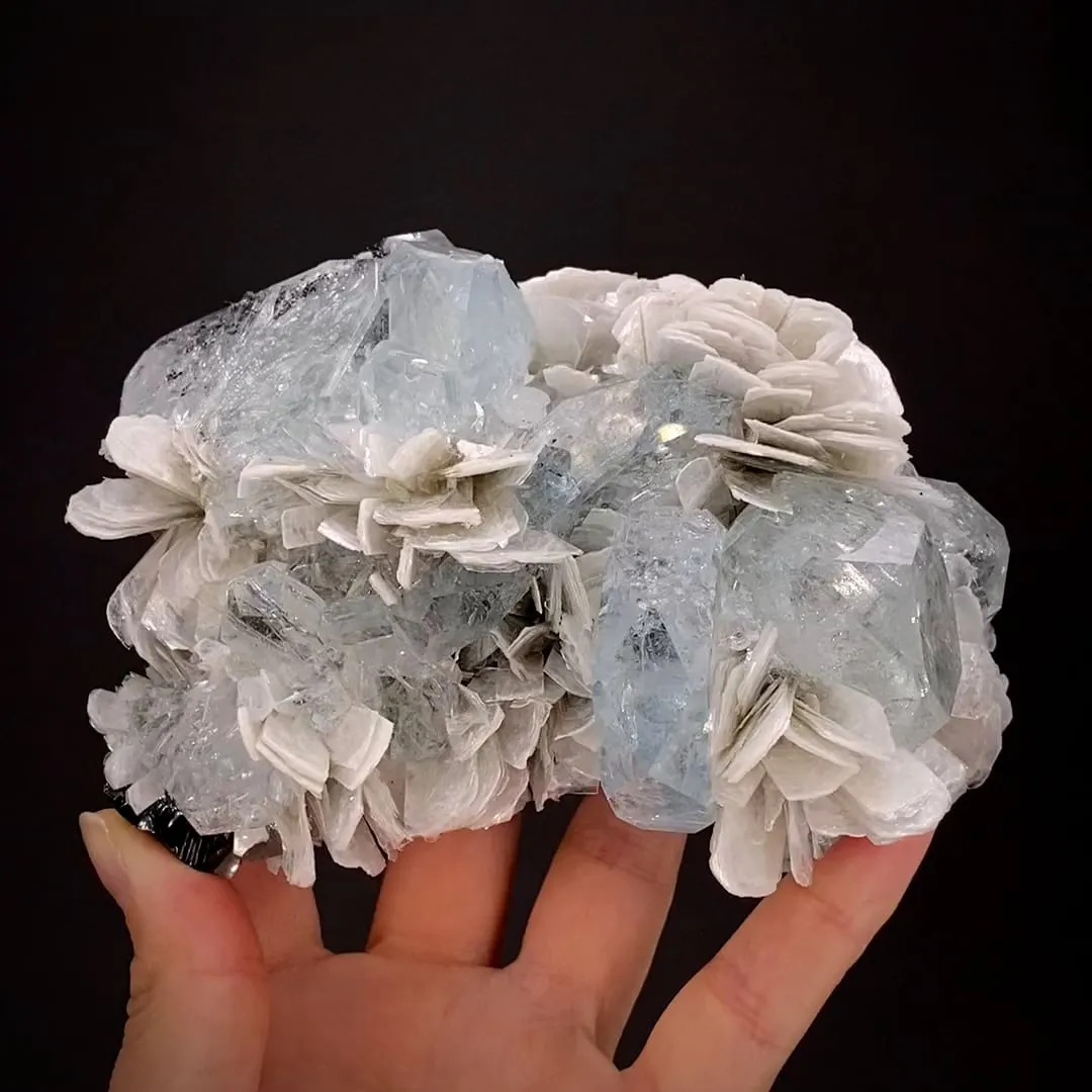 Aquamarine and Muscovite - image 2