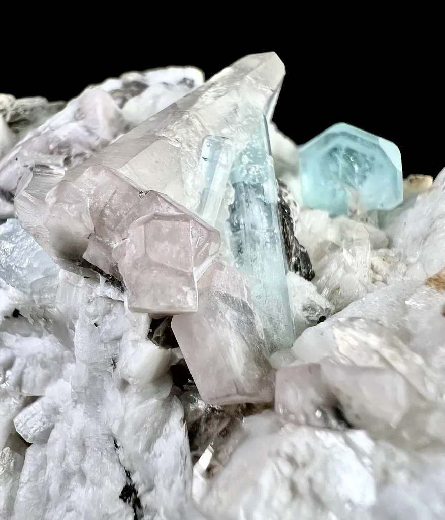 Aquamarine, Apatite, Quartz And Mica On Feldspar From Pakistan - image 6