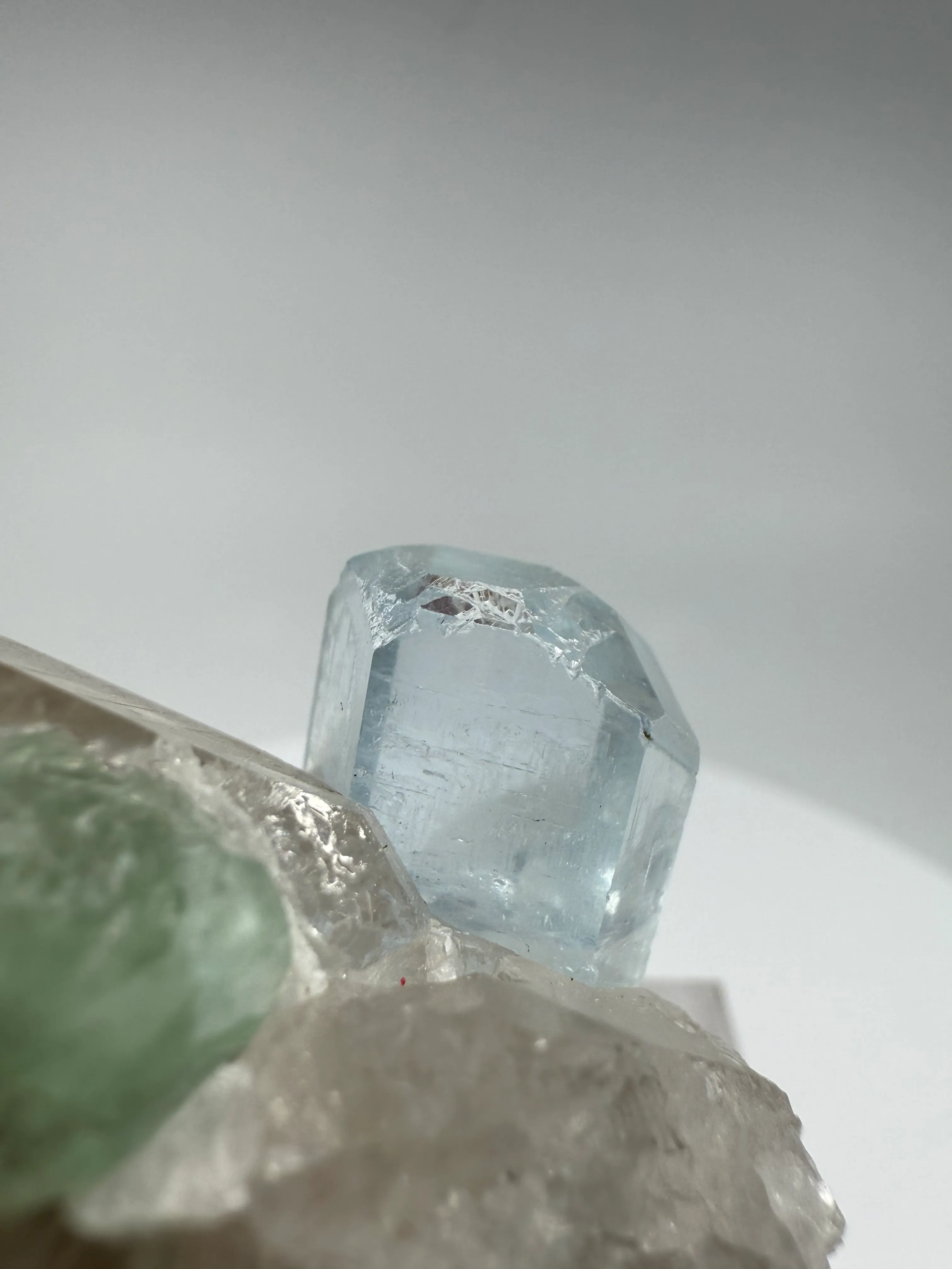 Aquamarine, Beryl, Fluorite from Pakistan - image 6