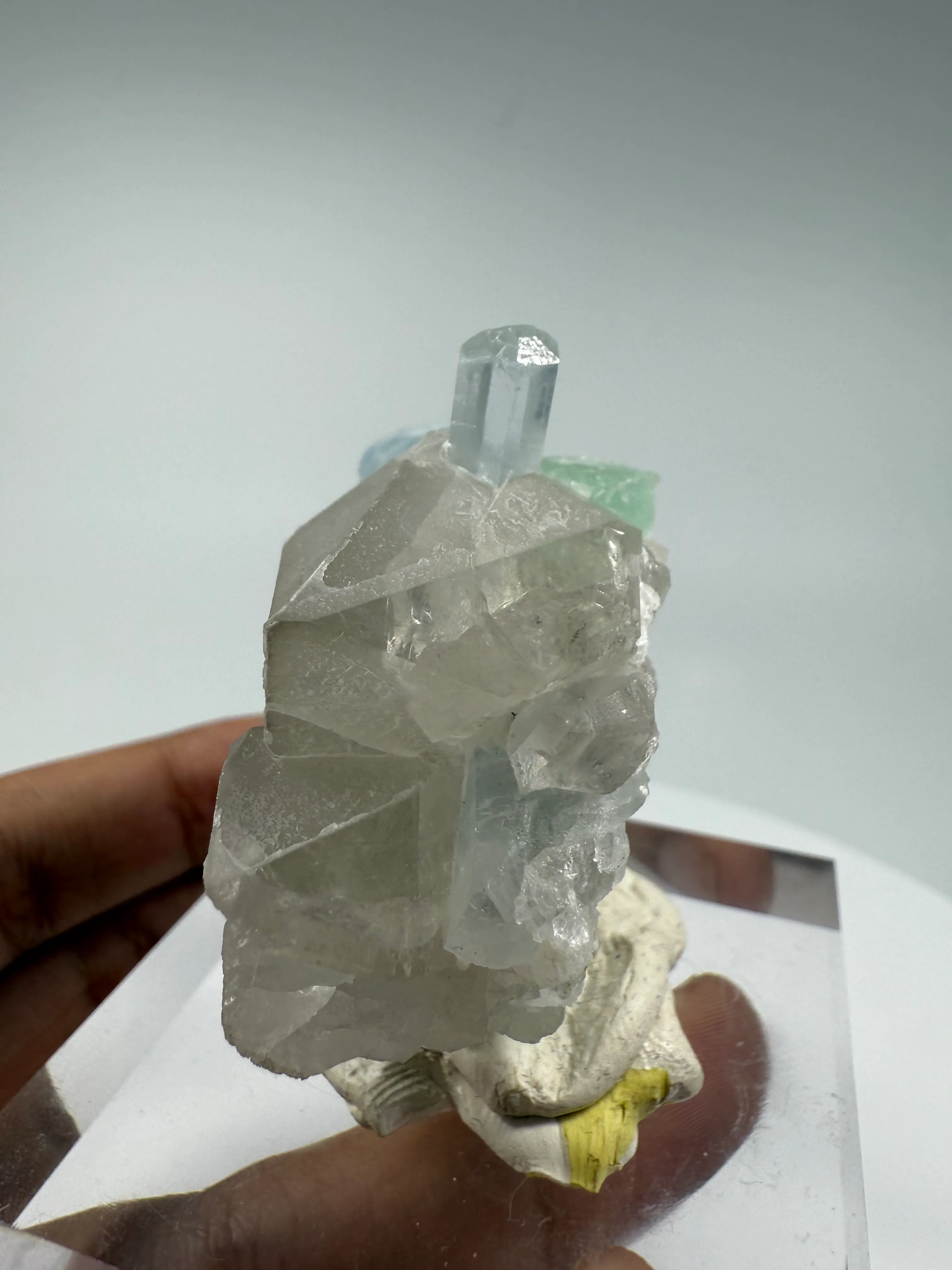 Aquamarine, Beryl, Fluorite from Pakistan - image 8