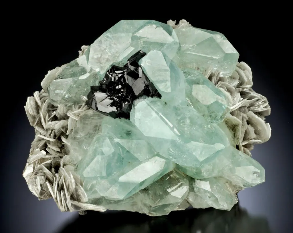 Aquamarine, Cassiterite, Muscovite image