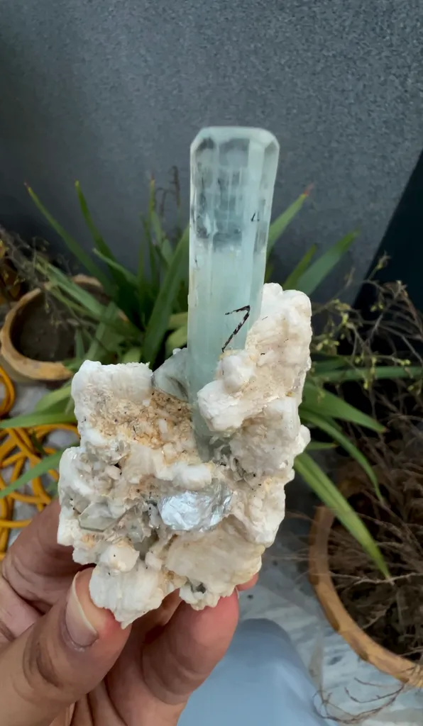 Aquamarine Crystal from Pakistan - image 3