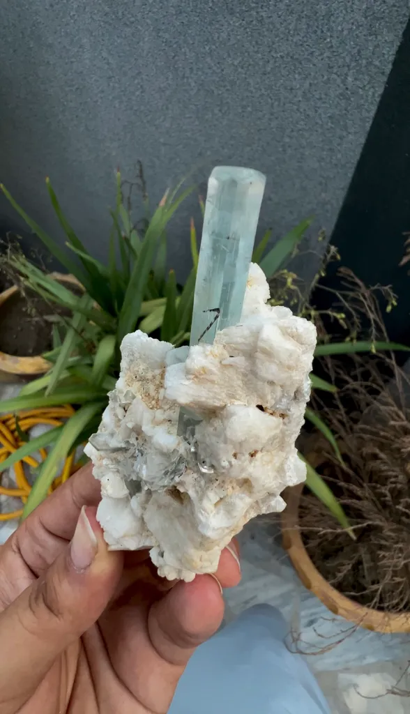 Aquamarine Crystal from Pakistan - image 5