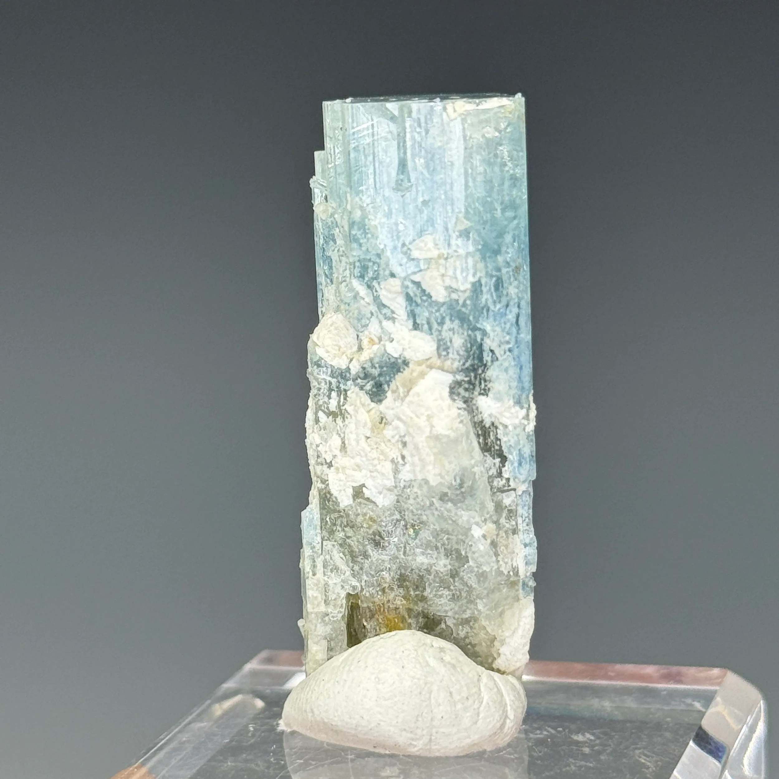 Aquamarine - image 4