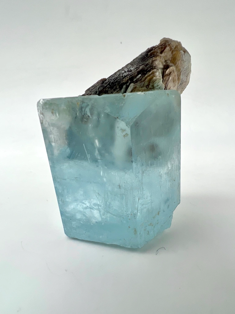 Aquamarine from Aliabad, Nagar District, Gilgit-Baltistan, Pakistan image
