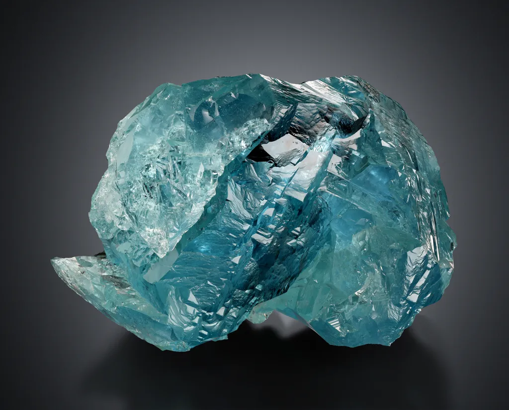 Aquamarine from Brazil, Minas Gerais, Pedra Azul pegmatite district