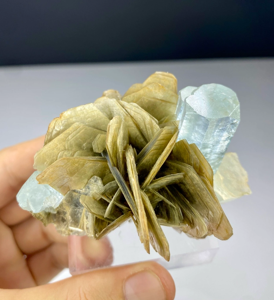 Aquamarine from Chumar Bakhoor, Nagar District, Gilgit-Baltistan, Pakistan - image 3
