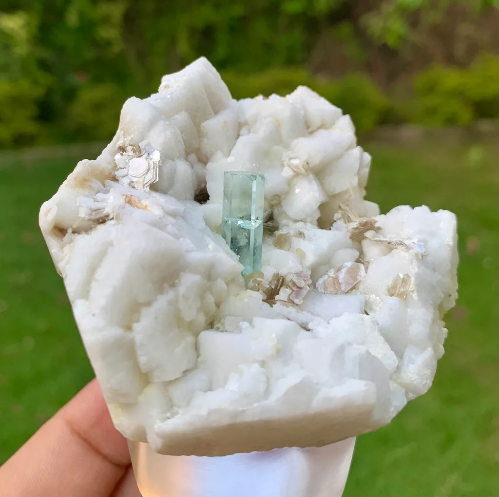 Aquamarine from Dassu, Braldu Valley, Shigar District, Gilgit-Baltistan, Pakistan - image 4