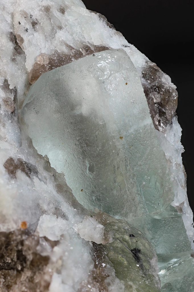 Aquamarine from Haddam, Connecticut, USA image