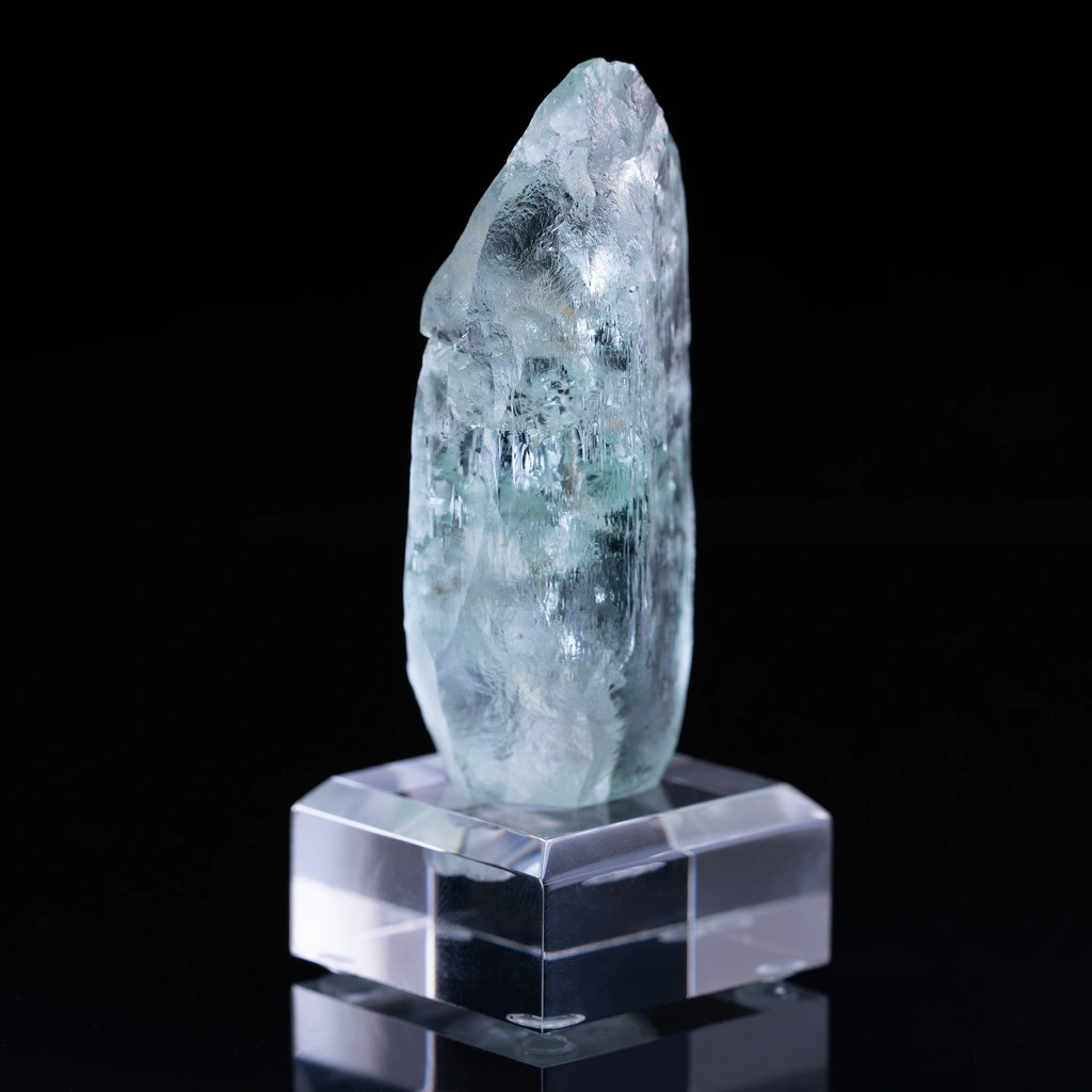Aquamarine from Medina, Minas Gerais, Brazil - image 7