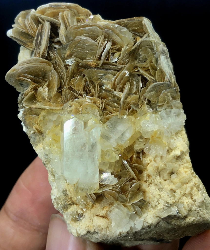 Aquamarine from Nagar, Nagar District, Gilgit-Baltistan, Pakistan - image 3