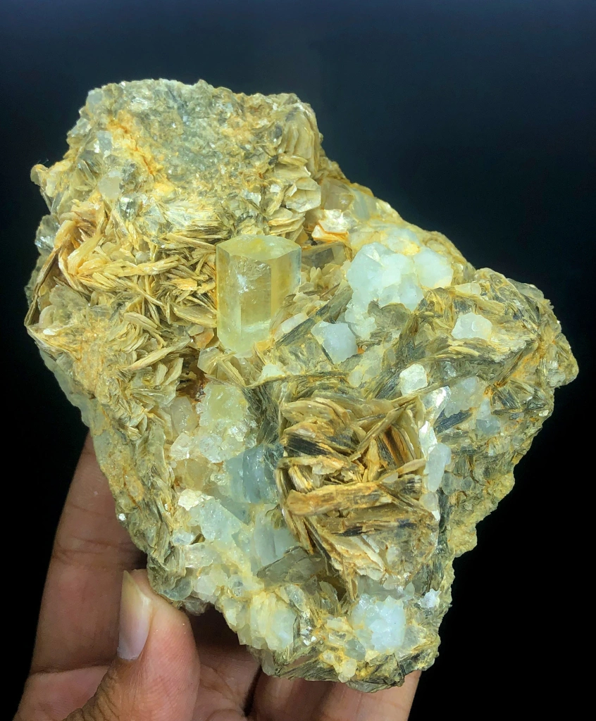 Aquamarine from Nagar, Nagar District, Gilgit-Baltistan, Pakistan image