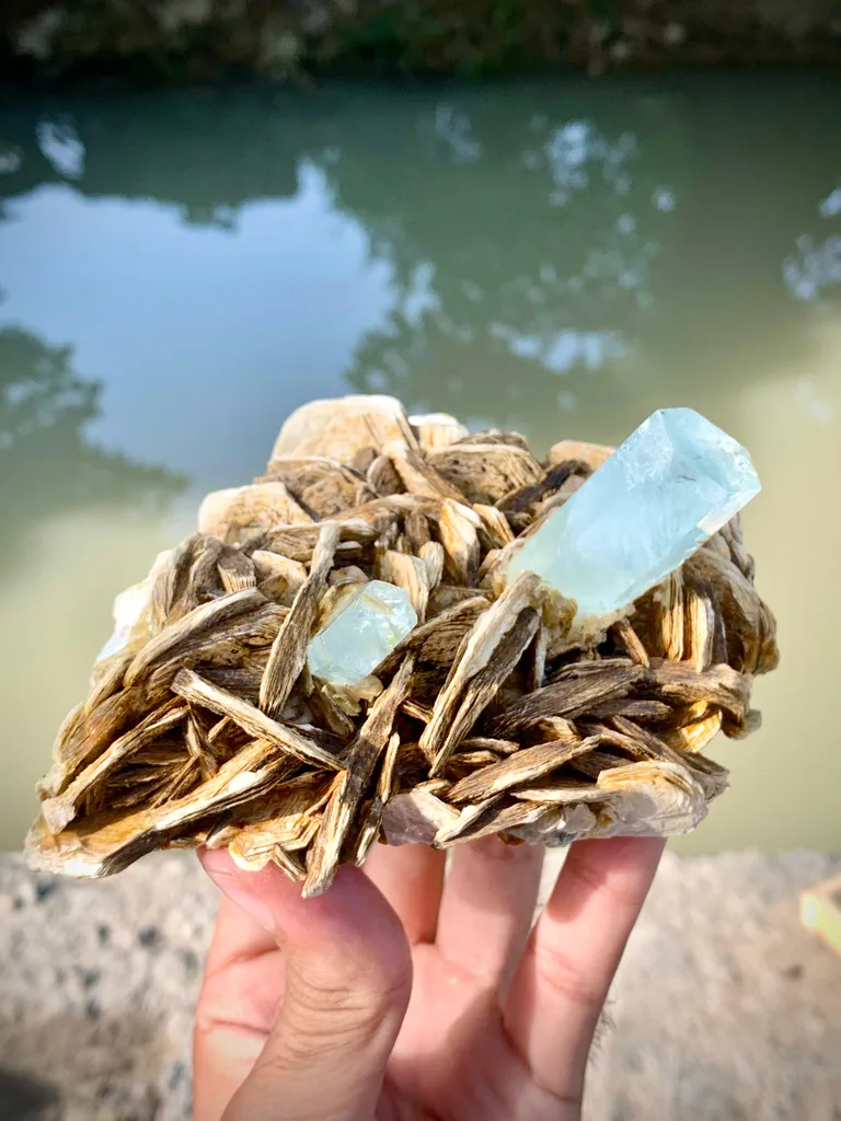 Aquamarine from Nagar, Nagar District, Gilgit-Baltistan, Pakistan - image 5