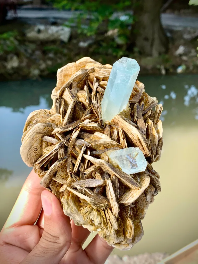 Aquamarine from Nagar, Nagar District, Gilgit-Baltistan, Pakistan - image 6