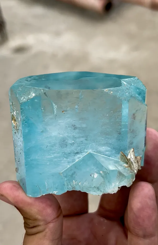 Aquamarine from Pakistan - image 8
