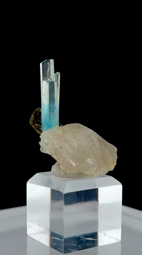 Aquamarine from Pakistan - image 9