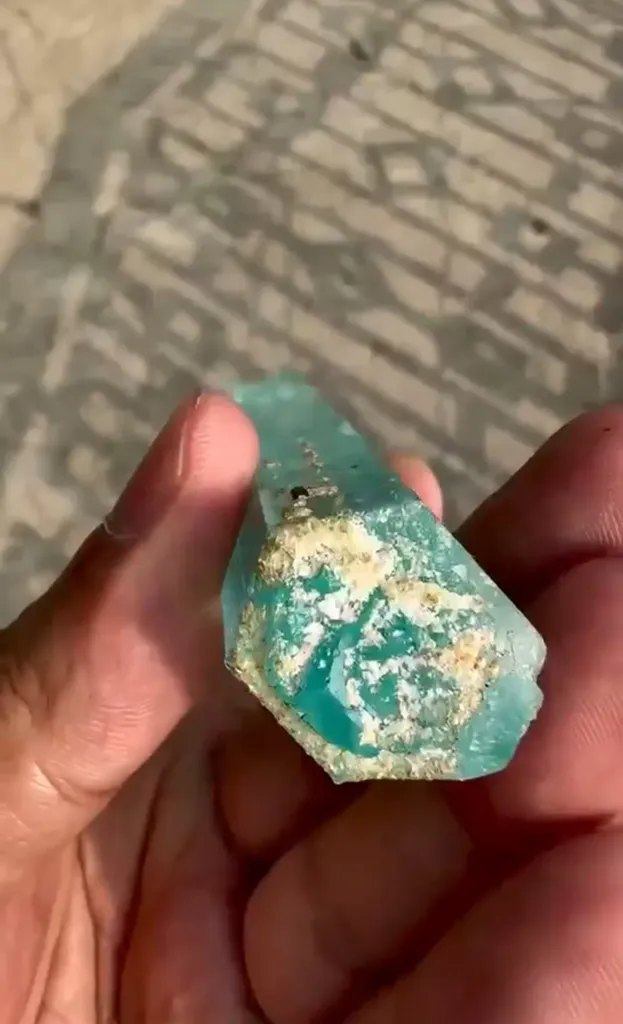 Aquamarine from Pakistan - image 7