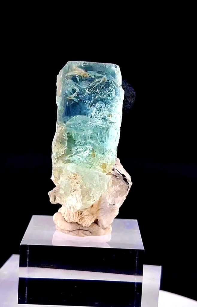 Aquamarine from Pakistan - image 4