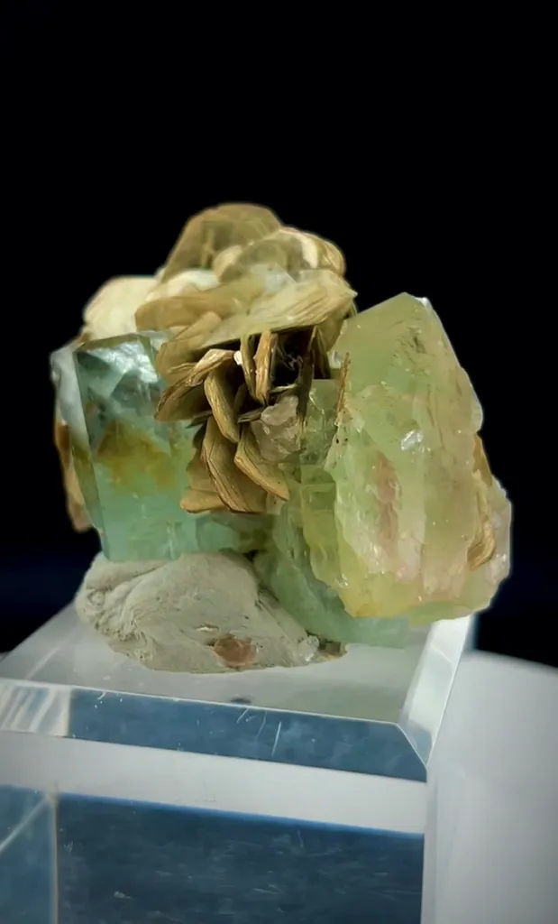 Aquamarine from Pakistan - image 3
