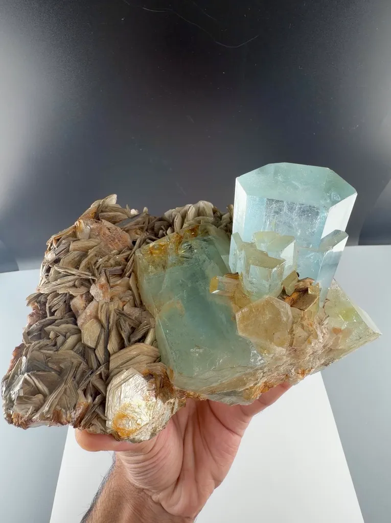 Aquamarine from Pakistan, Gilgit-Baltistan, Nagar District, Aliabad image