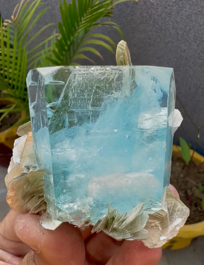 Aquamarine from Pakistan, Gilgit-Baltistan, Nagar District, Chumar Bakhoor - image 3