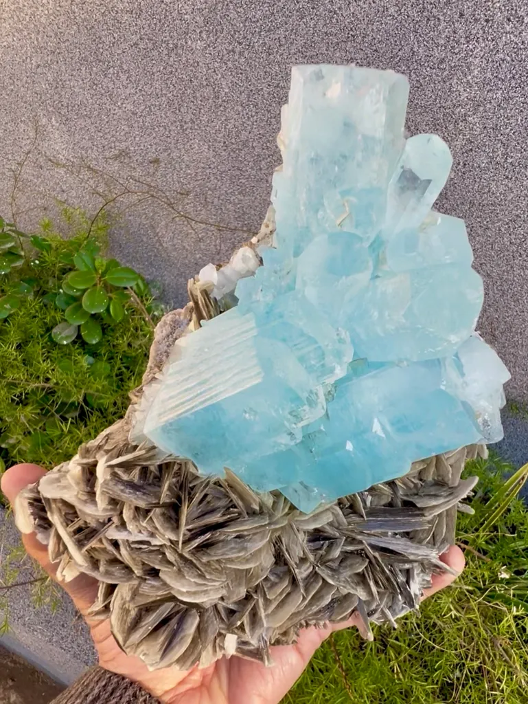 Aquamarine from Pakistan, Gilgit-Baltistan, Nagar District, Chumar Bakhoor image