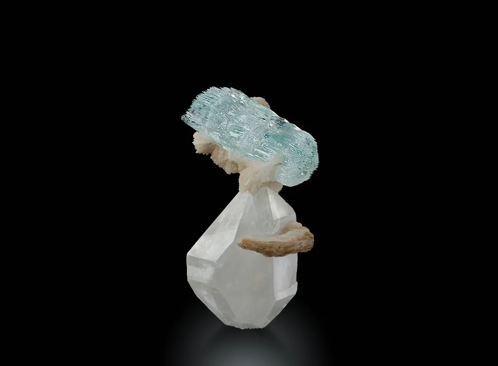 Aquamarine from Pakistan, Gilgit-Baltistan, Roundu District, Shengus image