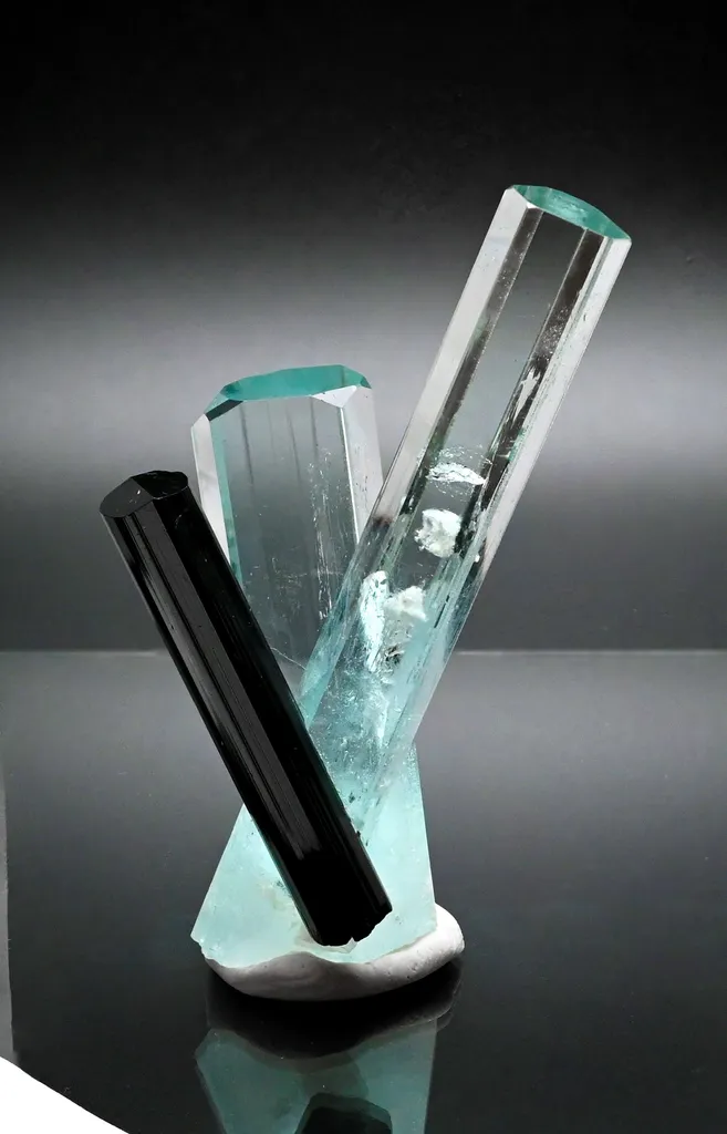 Aquamarine from Pakistan, Gilgit-Baltistan, Shigar District, Shigar Valley image