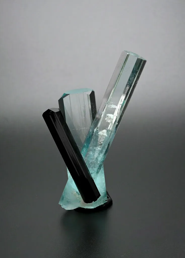 Aquamarine from Pakistan, Gilgit-Baltistan, Shigar District, Shigar Valley - image 2