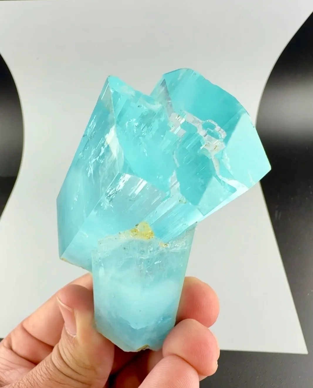Aquamarine from Pakistan, Gilgit-Baltistan, Shigar District, Shigar Valley - image 2