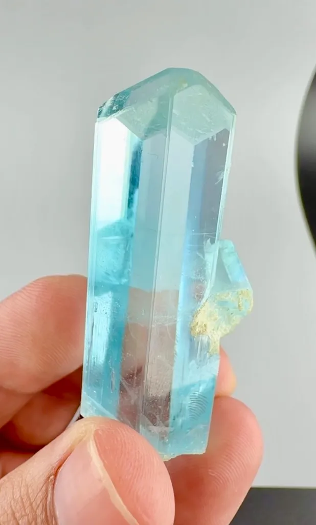 Aquamarine from Pakistan, Gilgit-Baltistan, Shigar District, Shigar Valley, Alchuri - image 4