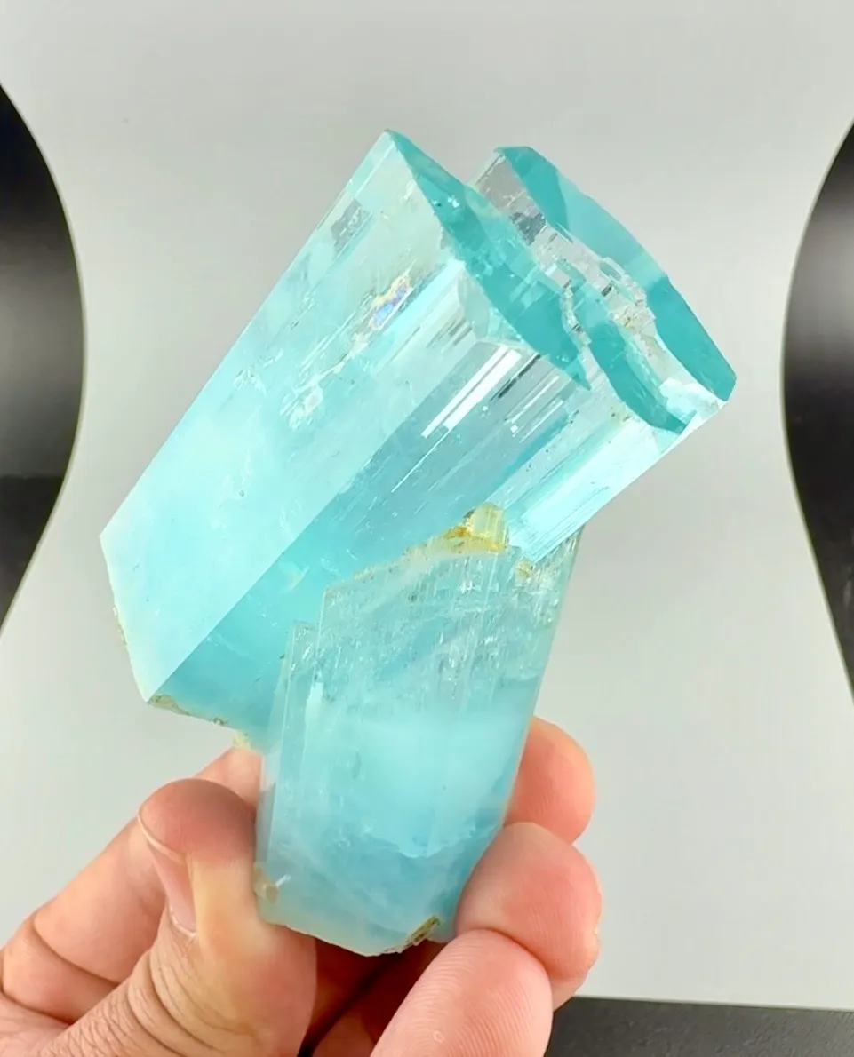 Aquamarine from Pakistan, Gilgit-Baltistan, Shigar District, Shigar Valley - image 1