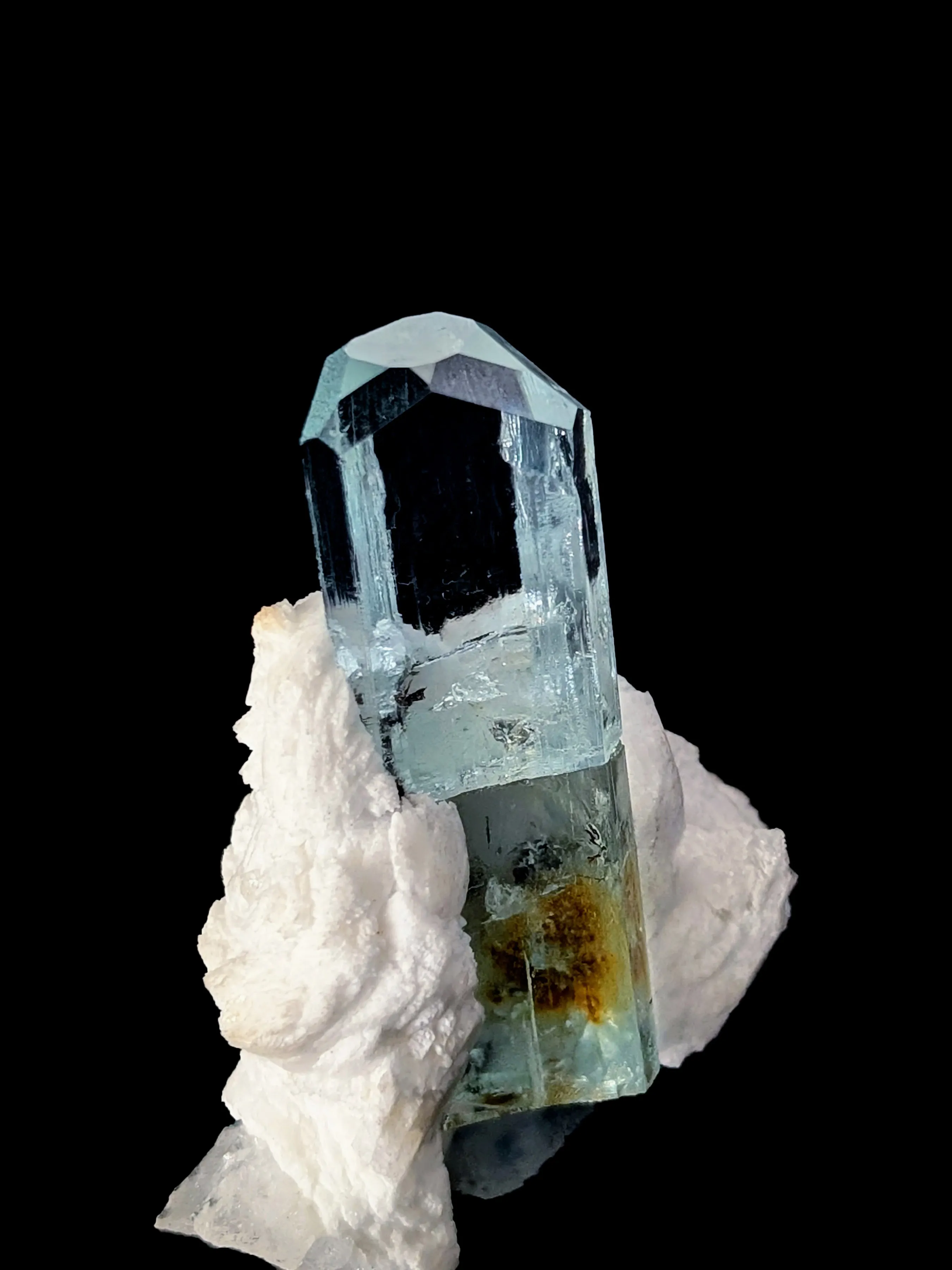 Aquamarine from Pakistan, Gilgit-Baltistan, Shigar District, Shigar Valley - image 3
