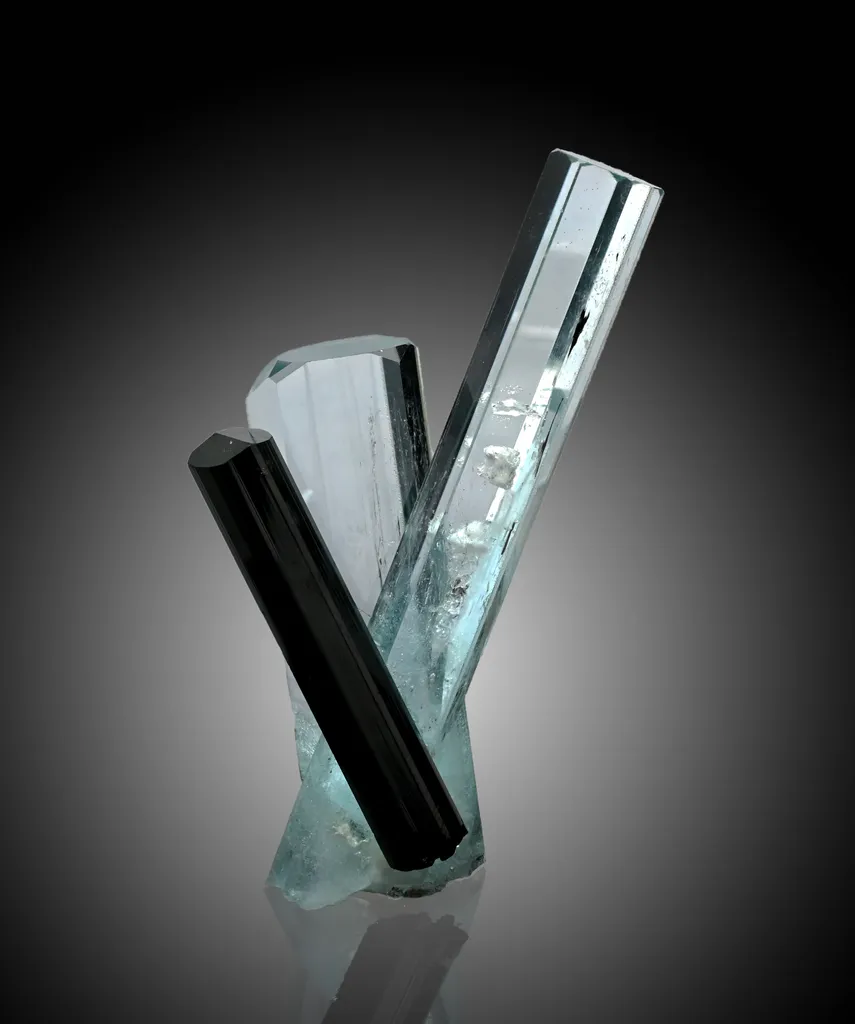 Aquamarine from Pakistan, Gilgit-Baltistan, Shigar District, Shigar Valley image