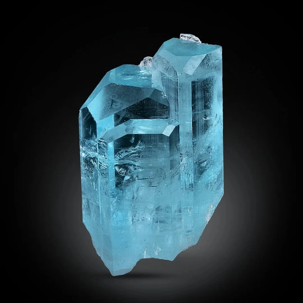 Aquamarine from Shigar District, Gilgit-Baltistan, Pakistan image