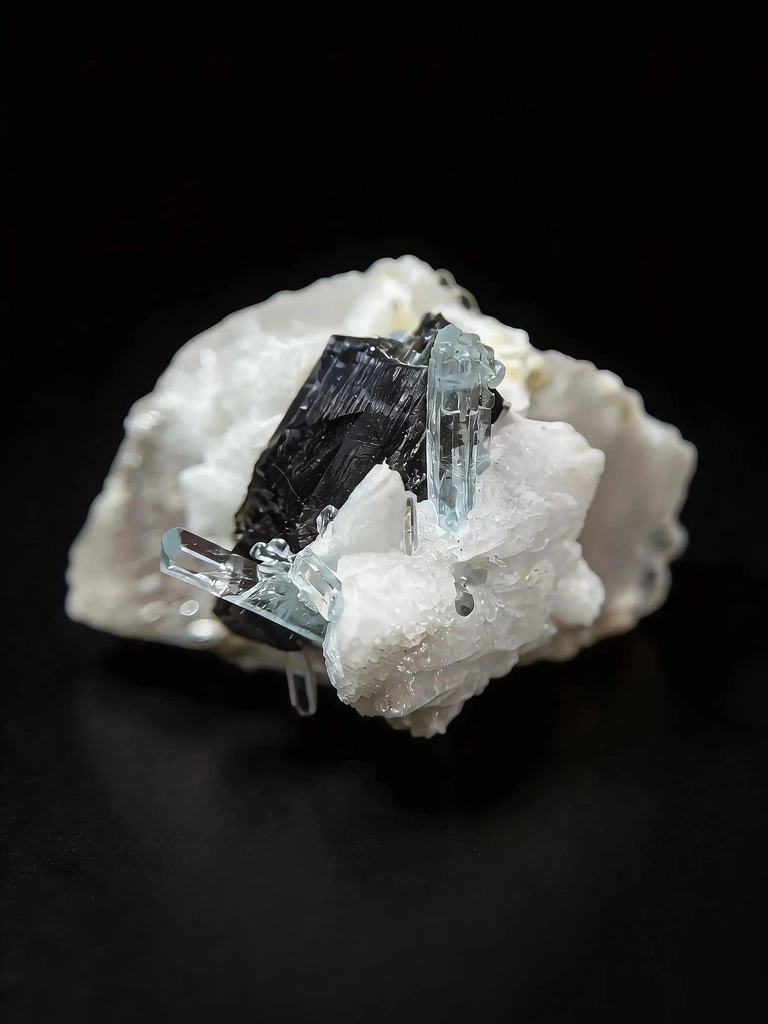 Aquamarine from Shigar Valley, Shigar District, Gilgit-Baltistan, Pakistan - image 7