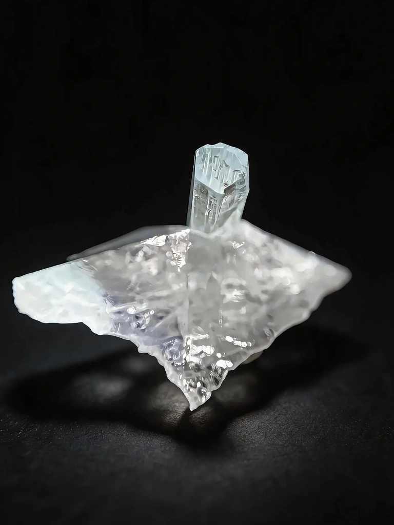 Aquamarine from Shigar Valley, Shigar District, Gilgit-Baltistan, Pakistan - image 4