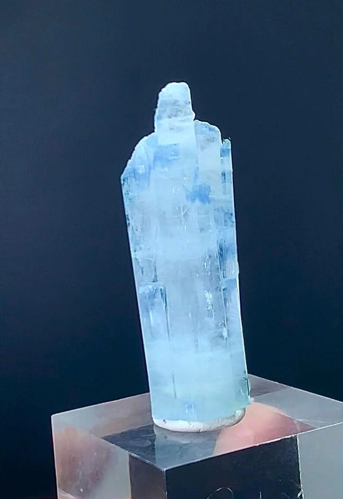 Aquamarine from Shigar Valley, Skardu District, Gilgit-Baltistan, Pakistan - image 4
