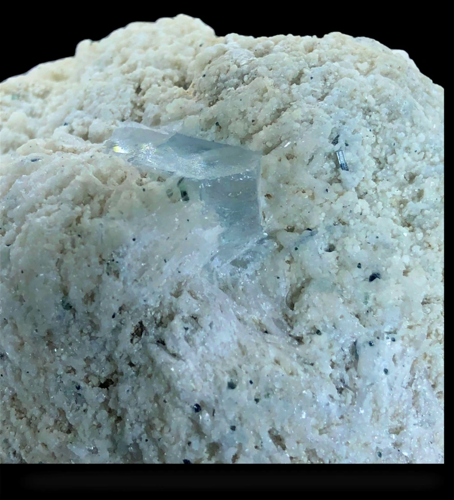 Aquamarine from Skardu District, Gilgit-Baltistan, Pakistan - image 4
