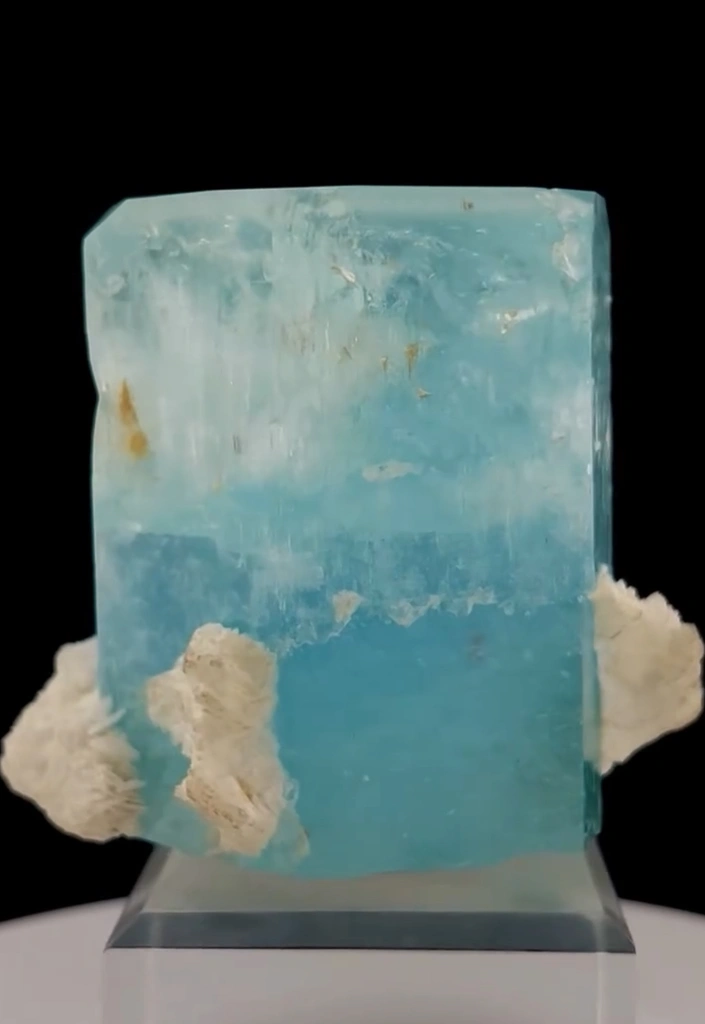Aquamarine from Skardu District, Gilgit-Baltistan, Pakistan - image 9