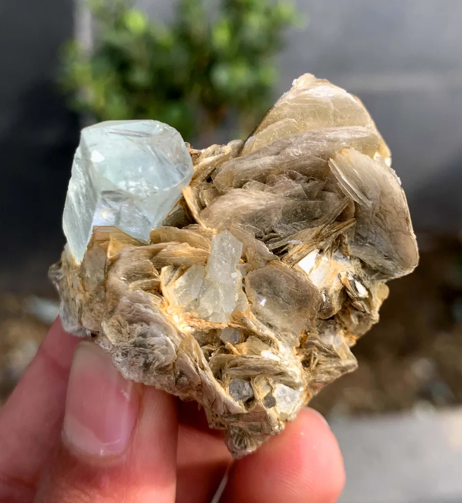 Aquamarine from Skardu District, Gilgit-Baltistan, Pakistan - image 5