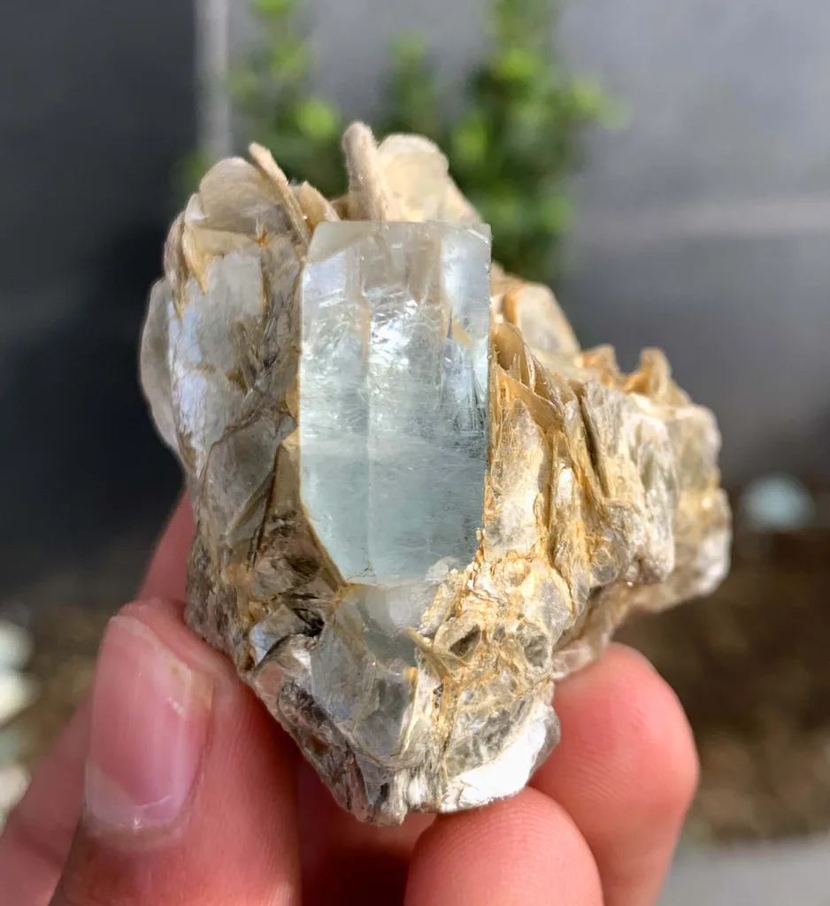 Aquamarine from Skardu District, Gilgit-Baltistan, Pakistan - image 9
