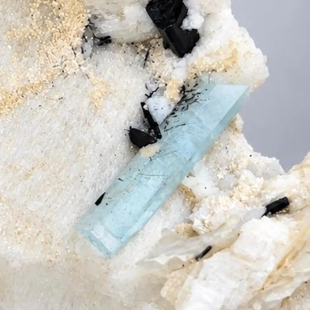 Aquamarine from Skardu District, Gilgit-Baltistan, Pakistan - image 9