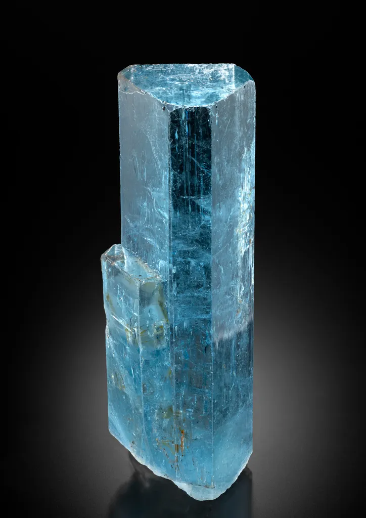 Aquamarine from Vietnam, Thanh Hóa Province image